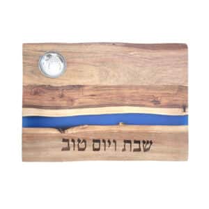 Tray for Shabbat Challahs made of natural acacia wood with blue stripe