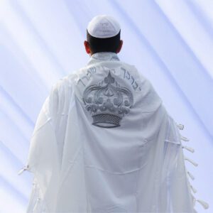 Acrylic Tallit Decorated with Silver Crown Embroidery – 'Royal Crown' Model